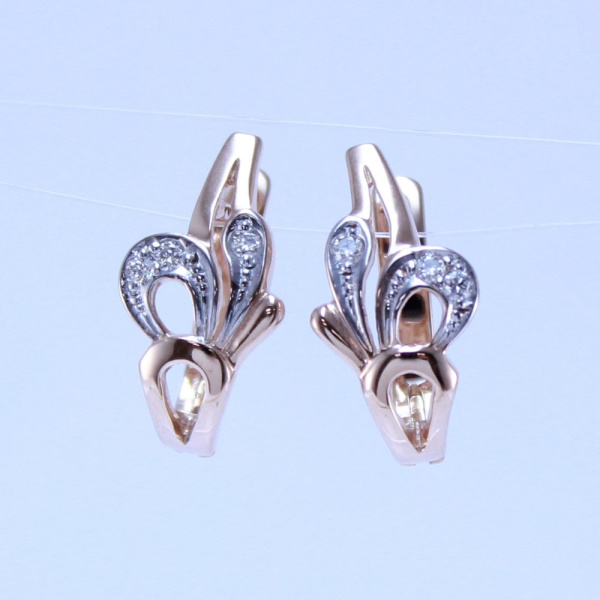 Серьги из красного золота с бриллиантами